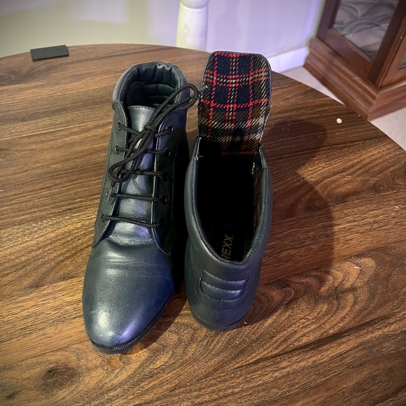 1980s Vintage Blue Leather Granny Pixies Ankle Boots Danexx- Size 7 - Picture 1 of 6